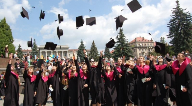 Вручення дипломів бакалаврів – 2019