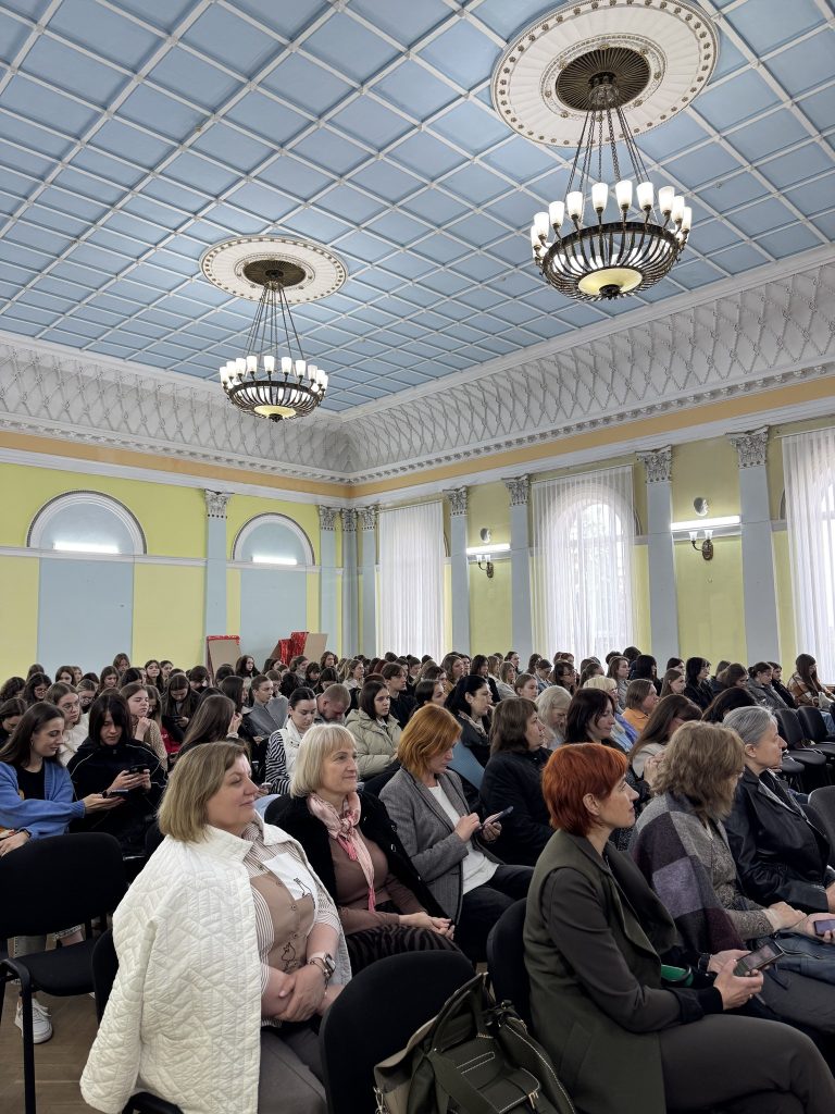 відкритя днів4